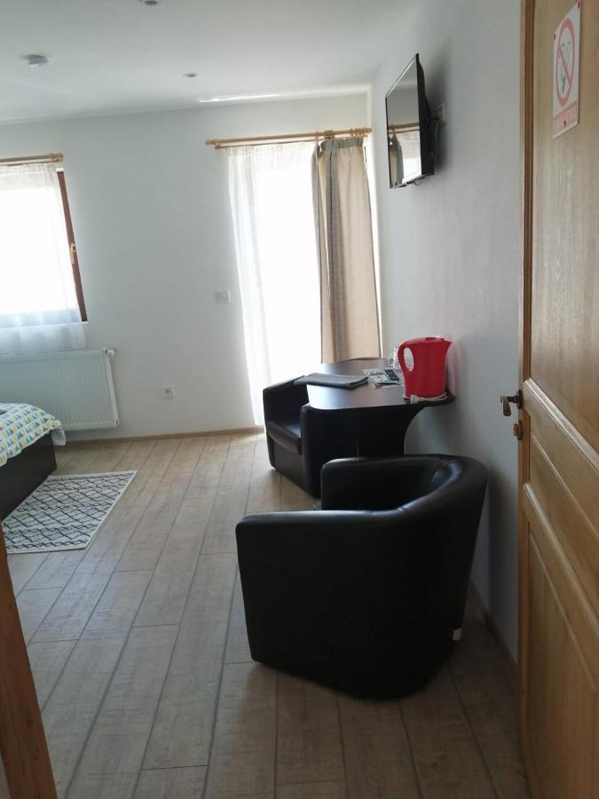 Cazare Regim Hotelier Zărneşti Esterno foto